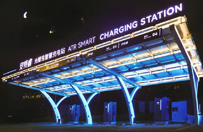 風(fēng)起鳳城，滿電出擊丨安特睿光儲(chǔ)充智慧充電站正式投運(yùn)